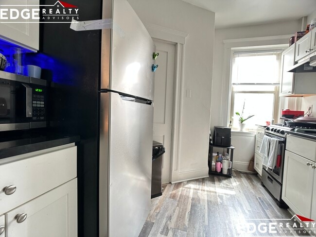 264 Kelton St, Unit 9 in Boston, MA - Building Photo - Building Photo