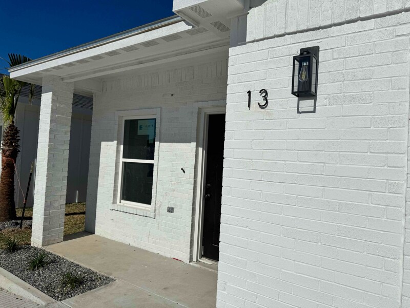 1806 Atrium Pl Dr in Harlingen, TX - Building Photo