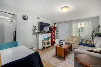 2808 W Bayaud Ave, Unit B in Denver, CO - Foto de edificio - Building Photo