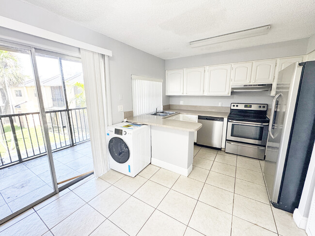property at 4411 Treehouse Ln