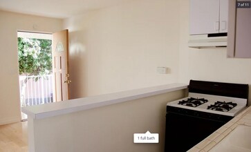 2408 Florencita Ave, Unit 2408 in Montrose, CA - Foto de edificio - Building Photo