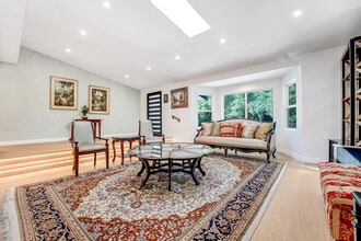 4611 Louise Ave in Encino, CA - Building Photo - Building Photo