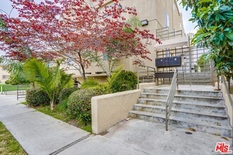 1034 S Shenandoah St in Los Angeles, CA - Building Photo - Building Photo