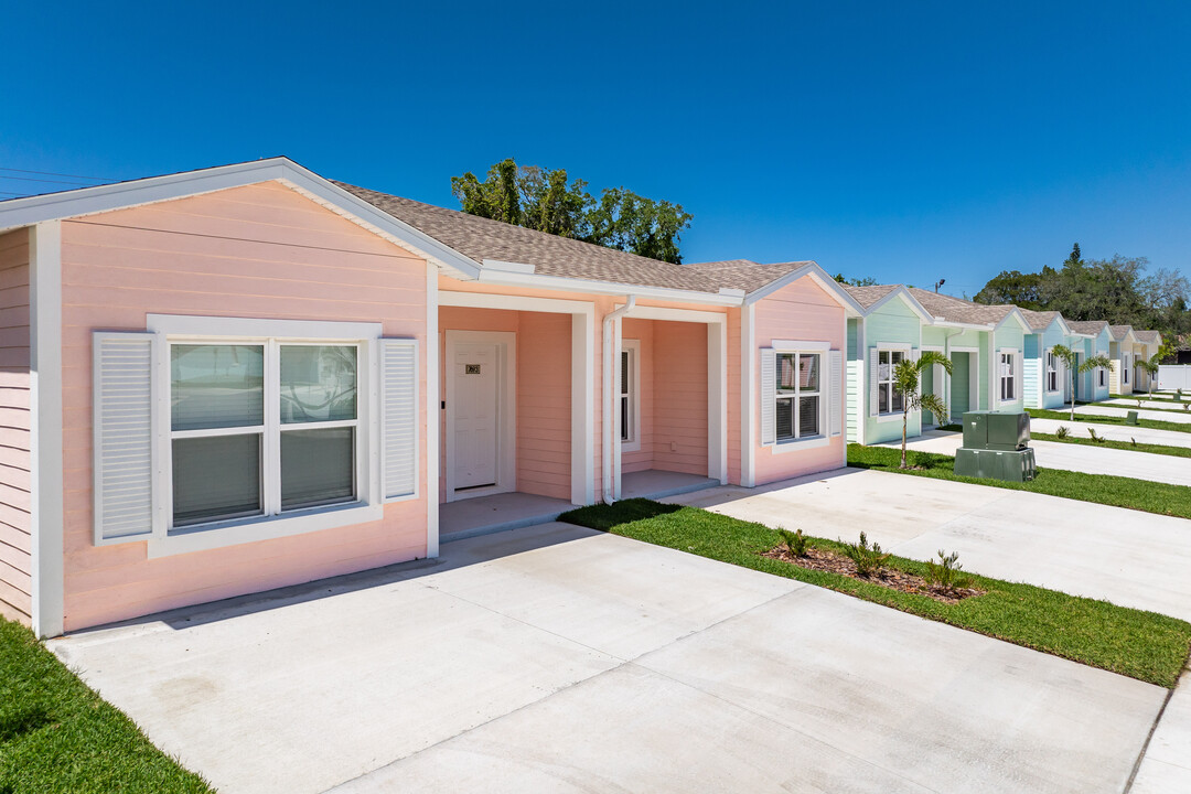 The Keys at Cotee River in Port Richey, FL - Building Photo