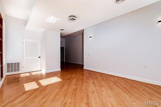 1337 S Vandeventer Ave in St. Louis, MO - Foto de edificio - Building Photo