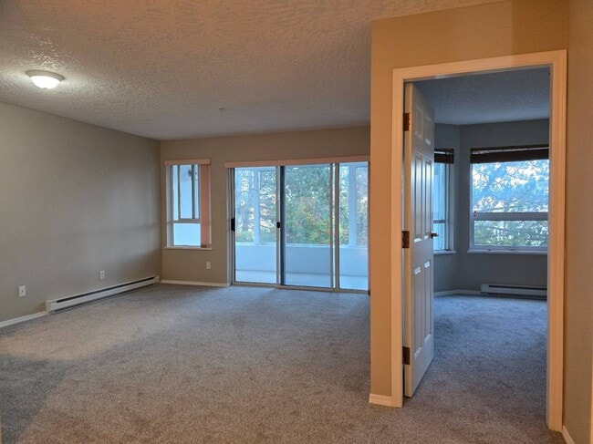 1505 Church Ave in Victoria, BC - Building Photo - Building Photo