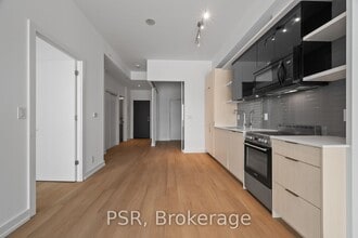 6 Parkwood Av in Toronto, ON - Building Photo - Building Photo