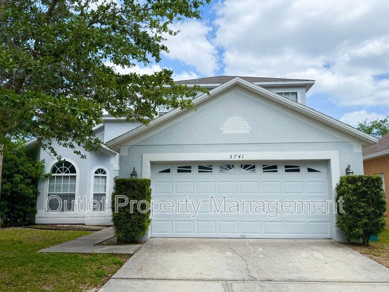 5741 Stafford Springs Trail in Orlando, FL - Building Photo