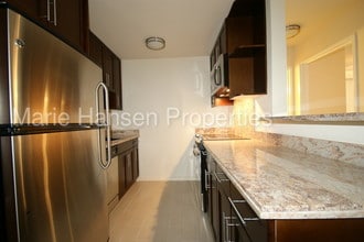 1800 Kaio?o Dr-Unit -APT C403 in Honolulu, HI - Building Photo - Building Photo