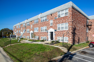 East Browning Apartments in Bellmawr, NJ - Building Photo - Building Photo