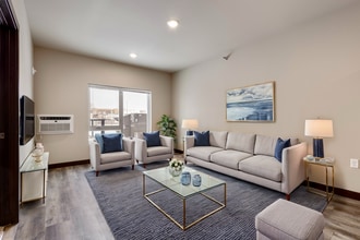 Generations on 1st in Watertown, SD - Foto de edificio - Building Photo