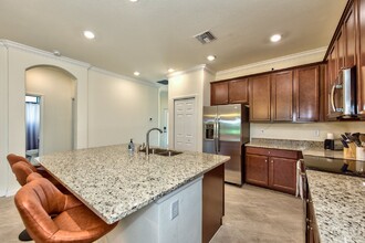 9134 Woodhurst Dr in Naples, FL - Foto de edificio - Building Photo