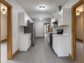 317 Earl St in Eau Claire, WI - Building Photo