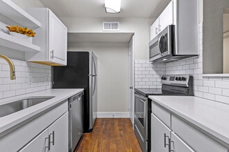 Olive at Vernon in Dallas, TX - Foto de edificio - Interior Photo