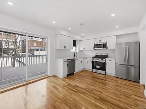 252 Brinsmade Ave in Bronx, NY - Building Photo - Building Photo