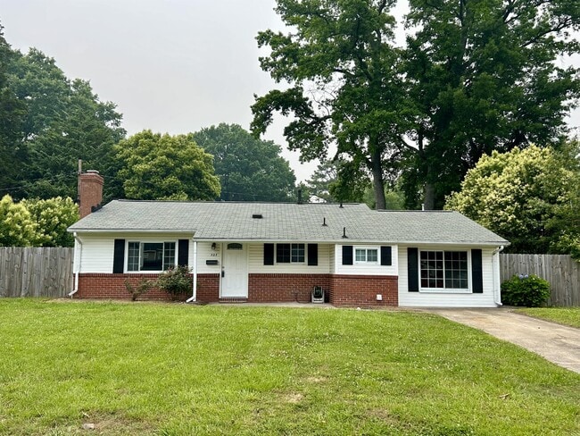 525 Declaration Rd in Virginia Beach, VA - Building Photo - Building Photo