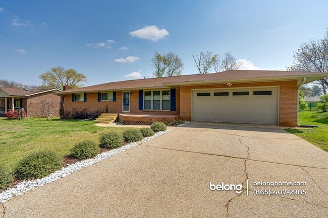 2324 Mark Ln in Chattanooga, TN - Building Photo - Building Photo