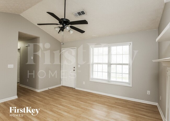 5183 Sagewood Dr in Flowery Branch, GA - Foto de edificio - Building Photo