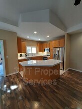 2329 Timsbury Way in Santa Maria, CA - Building Photo - Building Photo