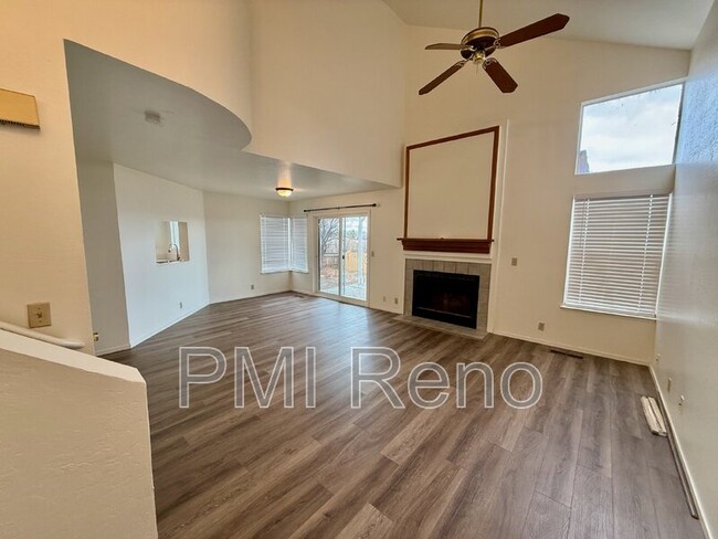 2402 Skyview Dr in Reno, NV - Building Photo - Building Photo