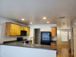 1978 S 650 E in Clearfield, UT - Building Photo - Building Photo