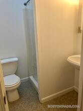 1077 Beacon St in Brookline, MA - Building Photo - Building Photo