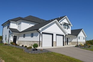 255 NW 3rd Ave, Unit 255 in Monroe, WI - Building Photo