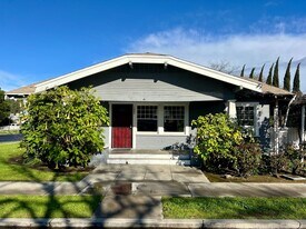 1042 N Harrison Ave in Fresno, CA - Building Photo