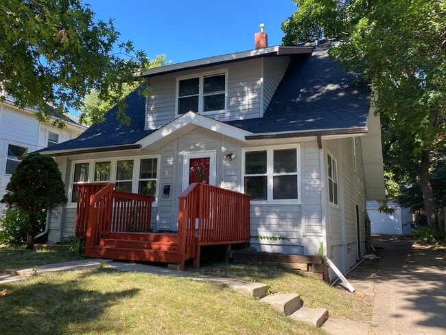 property at 1114 42nd St