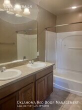 1703 Riviera Ln in Oklahoma City, OK - Building Photo - Building Photo