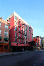 127 Mulberry St in New York, NY - Building Photo - Building Photo