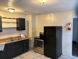 121 Ferdinand St in Scranton, PA - Building Photo