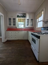 885 W Long in Stephenville, TX - Foto de edificio - Building Photo