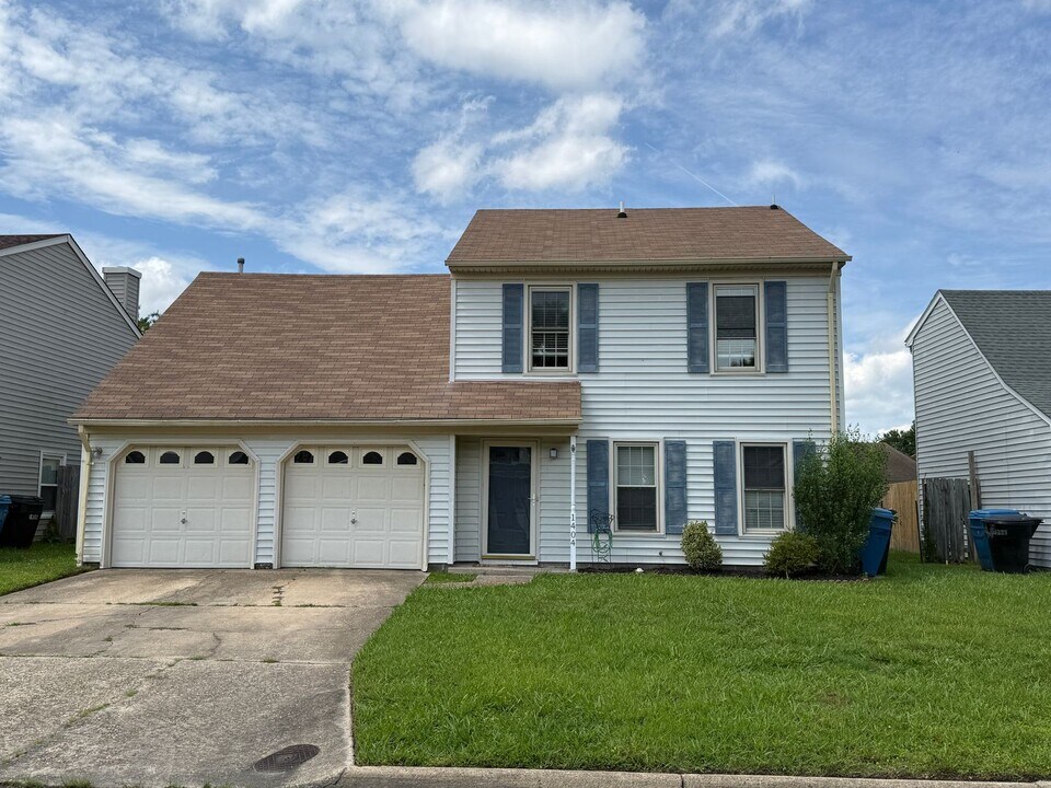 1404 Eddystone Dr in Virginia Beach, VA - Building Photo