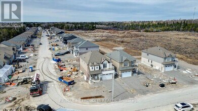 78 Hillcroft Wy in Kawartha Lakes, ON - Building Photo - Building Photo