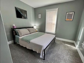 1708 11th Ave, Unit 1 in Moline, IL - Building Photo - Building Photo