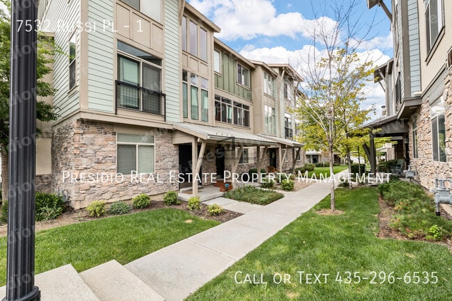 7532 Russi Pl