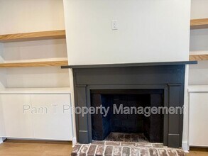 240 Price St in Savannah, GA - Foto de edificio - Building Photo
