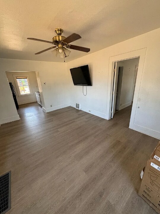 225 SE Vine Ln in Bend, OR - Building Photo