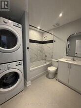 60 Donald St in Barrie, ON - Building Photo - Building Photo