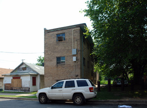 1221 47th Pl NE in Washington, DC - Building Photo - Building Photo