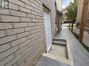 106 Bologna Rd in Vaughan, ON - Building Photo - Building Photo
