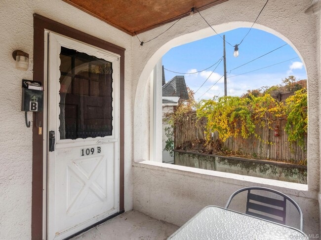 109 Cooper Dr in Nyack, NY - Building Photo - Building Photo