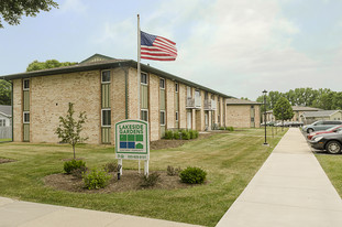 Lakeside Gardens Apartments