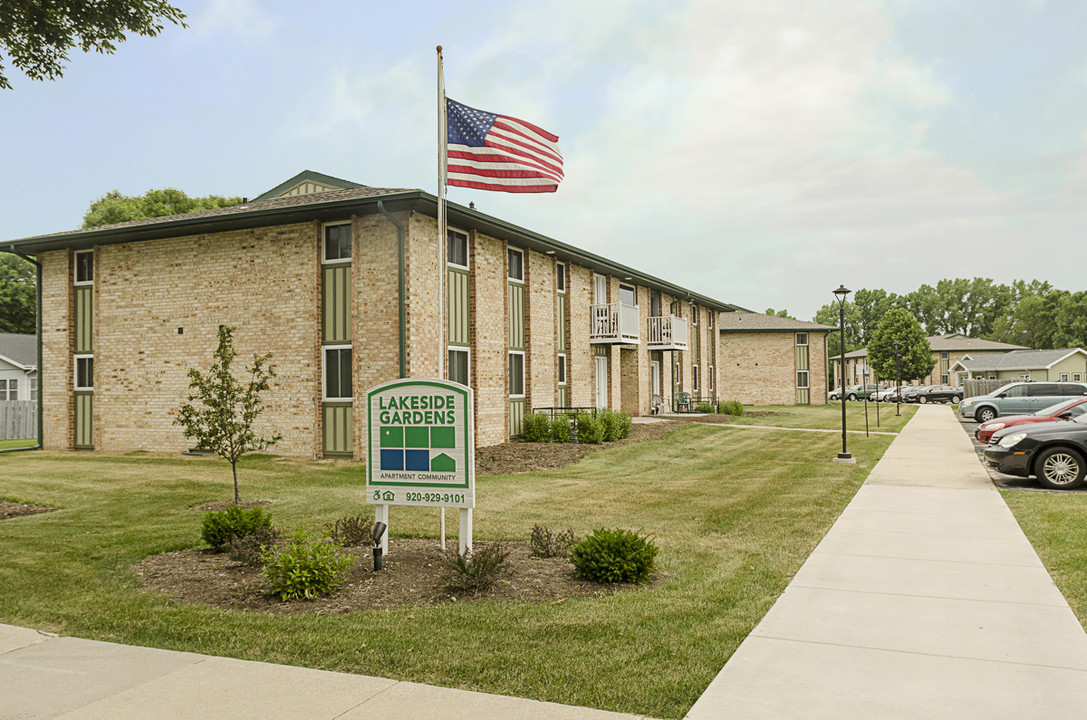 Lakeside Gardens Apartments in Fond du Lac, WI - Foto de edificio