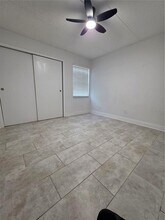 3821 N Oak Dr in Tampa, FL - Building Photo - Building Photo
