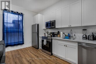 610 King St E in Hamilton, ON - Building Photo - Building Photo