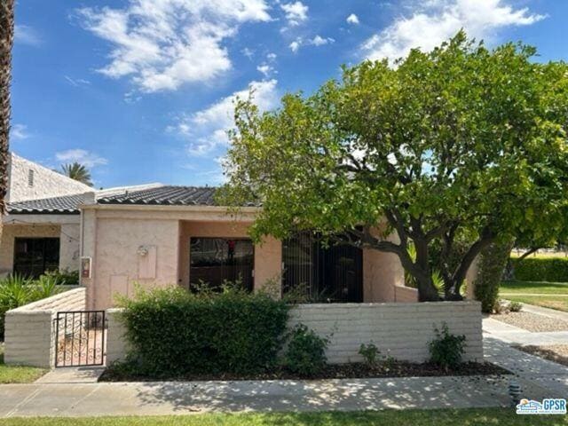 property at 2604 N Whitewater Club Dr