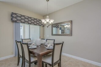 4853 Clock Tower Dr in Kissimmee, FL - Building Photo - Building Photo