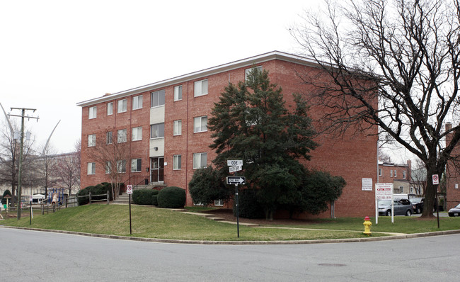 Foxcroft Terrace Apartments